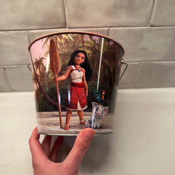 Moana 2 Disney Popcorn Bucket Regal Cinemas Exclusive Collectible - Picture 2 of 6